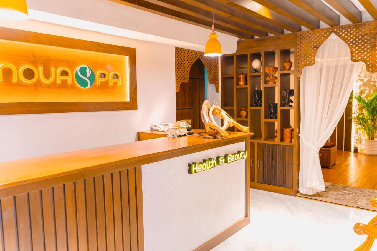 The Hotel Nova Мандалей Екстериор снимка