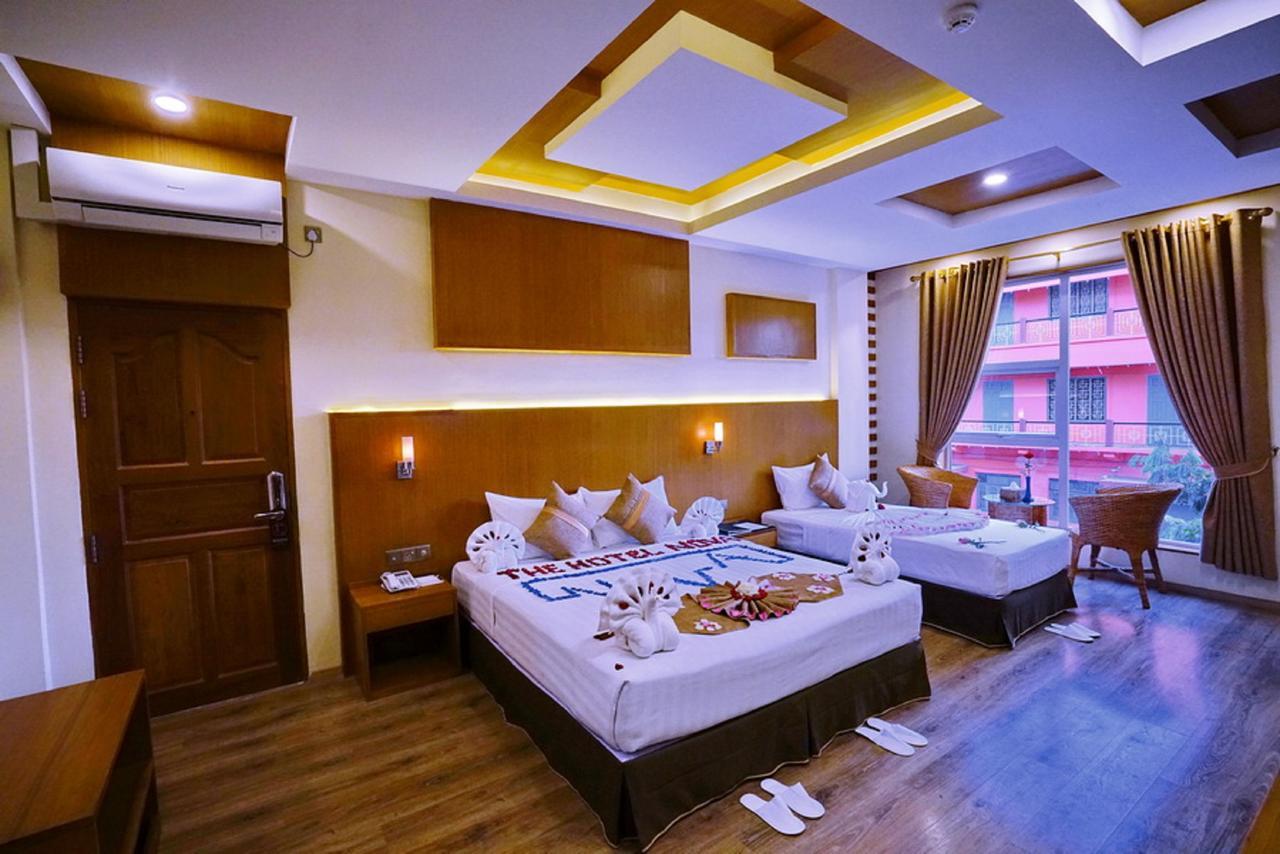 The Hotel Nova Мандалей Екстериор снимка